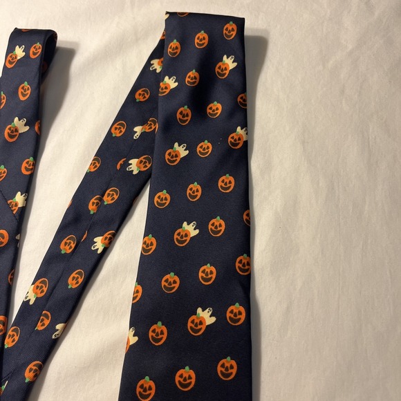 1988 Vintage Lillian Vernon Navy Blue Halloween Tie Ghost and Pumpkin - Picture 3 of 7